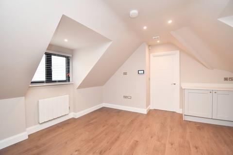 undefined, Charlton Avenue, Walton-on-Thames, KT12