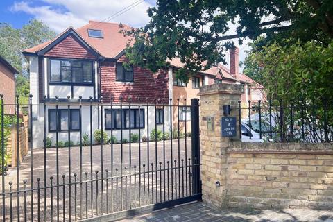 Charlton Avenue, Walton-on-Thames, KT12