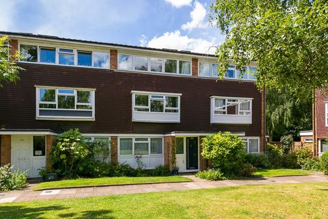 133 Perryfield Way, Richmond, TW10 7SN