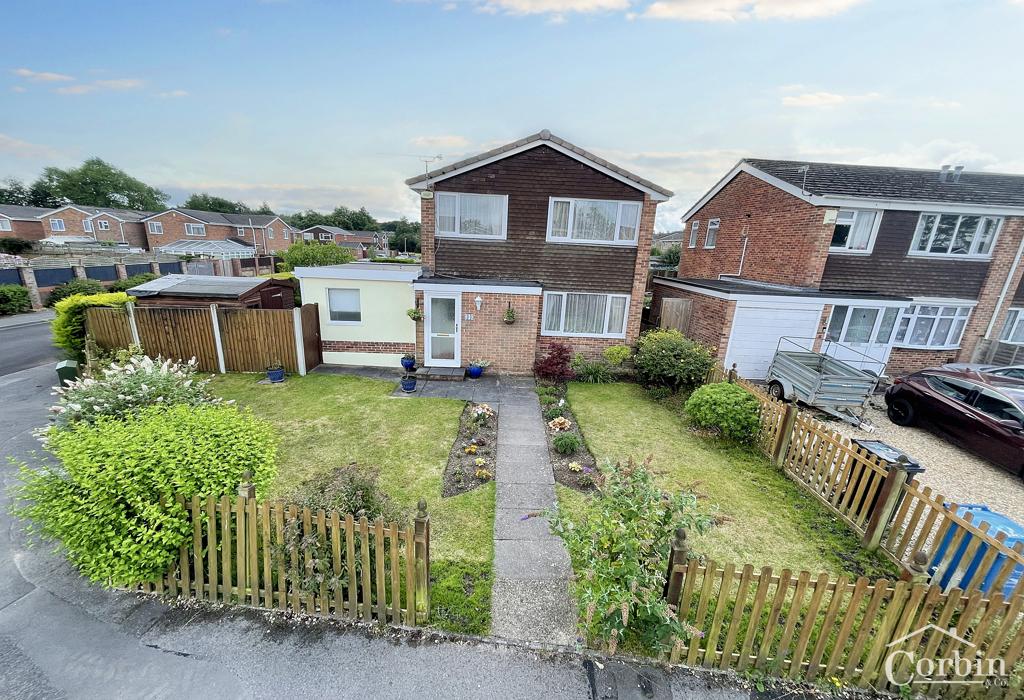 Runnymede Avenue, Bournemouth, Dorset 4 bed detached house for sale £