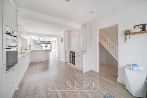 16 Snowcroft, Capel St Mary, Ipswich, IP9 2UT