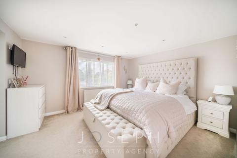 16 Snowcroft, Capel St Mary, Ipswich, IP9 2UT