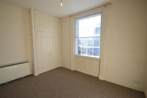 2 bedroom flat for sale, Leominster, Herefordshire HR6