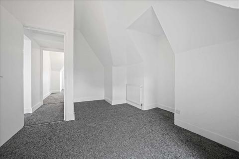 1 bedroom apartment to rent, Baldry Gardens, Streatham