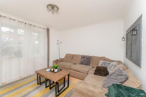 2 bedroom flat for sale, Braeburn Court, Park Road, Cockfosters