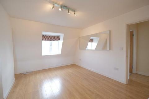 2 bedroom flat to rent, Great North Road, New Barnet