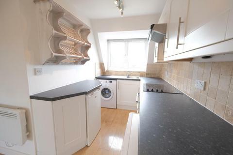 2 bedroom flat to rent, Great North Road, New Barnet