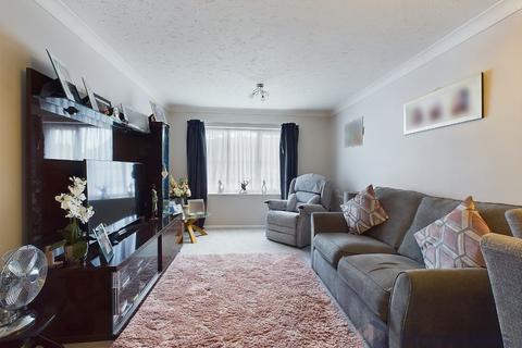 1 bedroom apartment for sale, Barkers Court, Sittingbourne, Kent, ME10