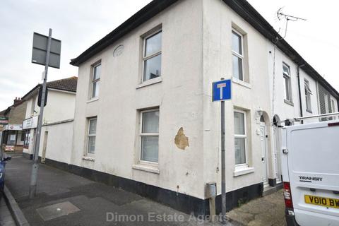 2 bedroom end of terrace house for sale, Victoria Place, Gosport