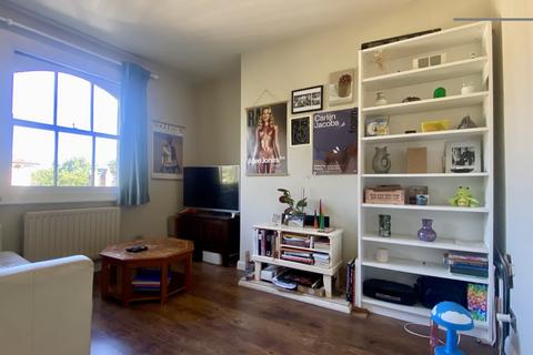 1 bedroom flat to rent, Tyrwhitt Road, SE4