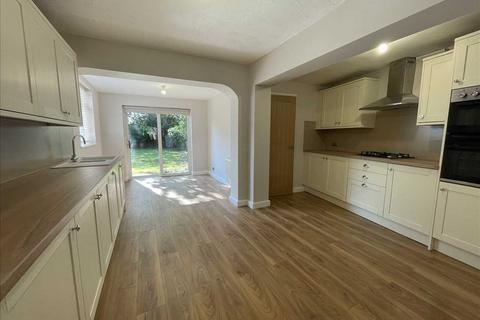 2 bedroom maisonette to rent, Solihull B90