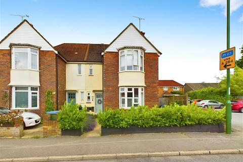 3 bedroom semi-detached house for sale, Crawley Road, Horsham RH12