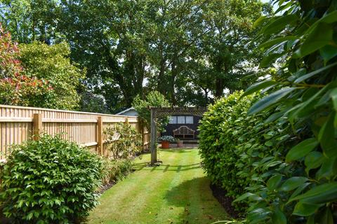 2 bedroom terraced house for sale, Middle Road, Lymington, SO41