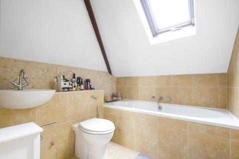 Flat 10, 6 Warren Avenue, Bromley, BR1 4BS