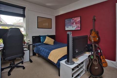 6 Brockman Road, Folkestone, CT20 1DL