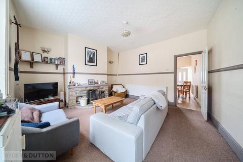 2 bedroom end of terrace house for sale, Surrey Street, Glossop, Derbyshire, SK13