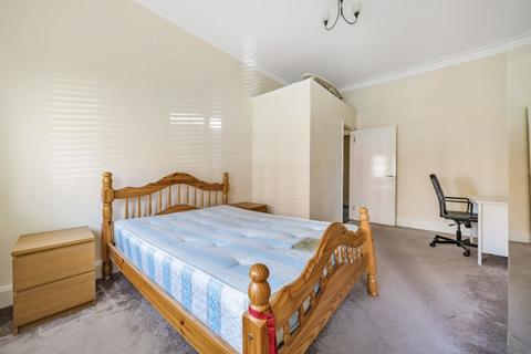 2 bedroom apartment to rent, Putney High Street Putney SW15