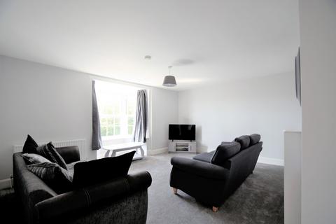 2 bedroom flat to rent, Main Road, Ningwood PO30