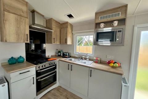 2 bedroom static caravan for sale, Birchington Vale Holiday Park, , Shottendane Road CT7