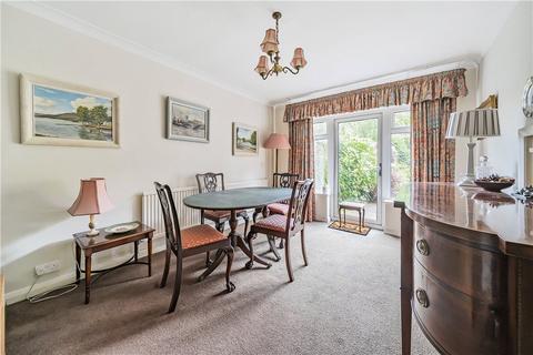 83d Foxgrove Road, Beckenham, BR3 5DA