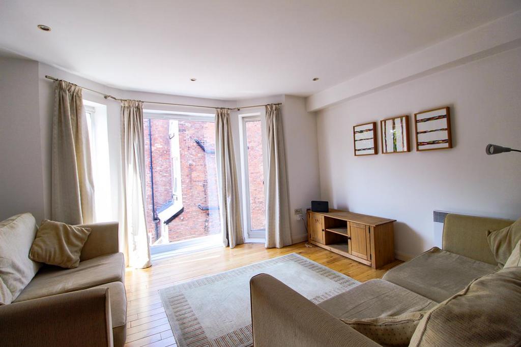 Living Room (2)