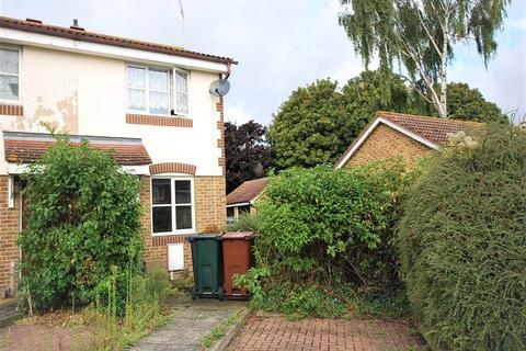 1 bedroom house to rent, St Peters Close, Swanscombe, Kent