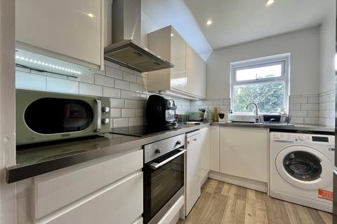 1 bedroom flat for sale, Bartons Way, Farnborough, GU14