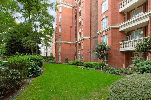 3 bedroom flat for sale, Clive Court, Maida Vale W9