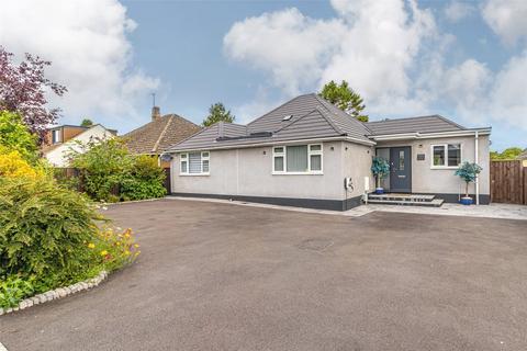 3 bedroom bungalow for sale, Carisbrook Terrace, Wiltshire SN4