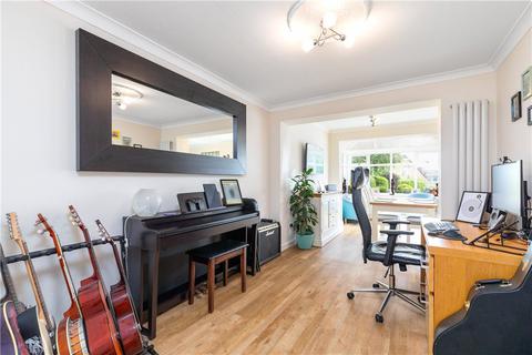 37 Cornwall Crescent, Baildon, Shipley, BD17 5LT