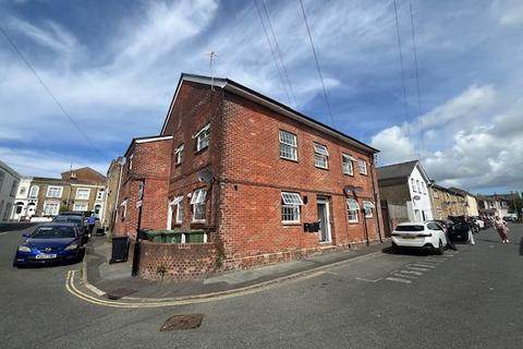 2 bedroom flat to rent, George Street, Sandown, Isle Of Wight, PO36