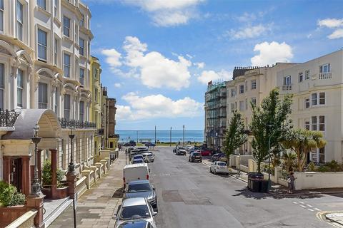 2 bedroom flat for sale, Lansdowne Place, Hove, East Sussex