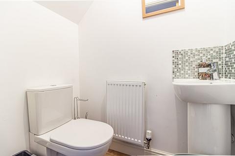 122 Highfields, Tonyrefail, Porth, CF39 8GA