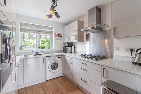 122 Highfields, Tonyrefail, Porth, CF39 8GA