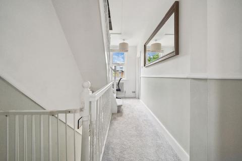 36 Ailsa Avenue, Twickenham, TW1 1NG