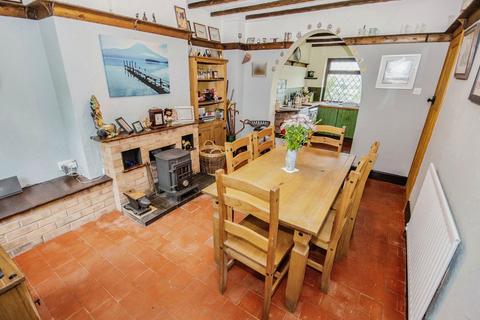 2 bedroom semi-detached house for sale, The Butts, Napton, Southam, CV47