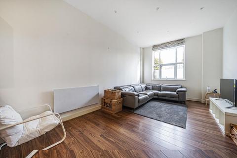 3 bedroom flat for sale, Bromyard Avenue, Acton