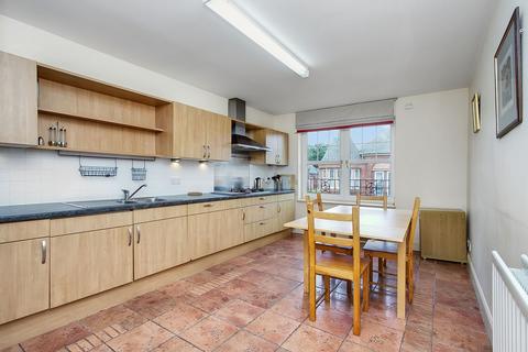 3 bedroom flat to rent, Littlejohn Road, Edinburgh, EH10