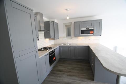 2 bedroom flat to rent, Station View, Skipton, UK, BD23