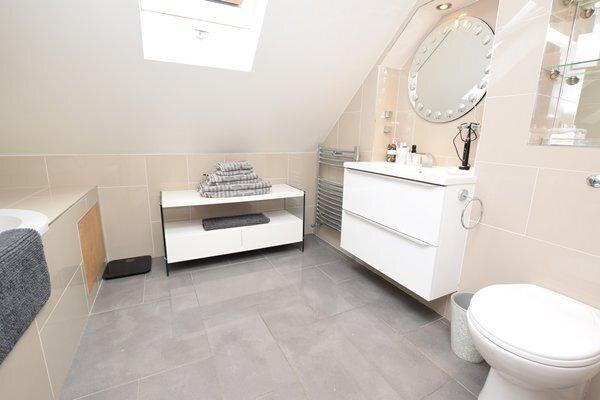 En-suite bathroom