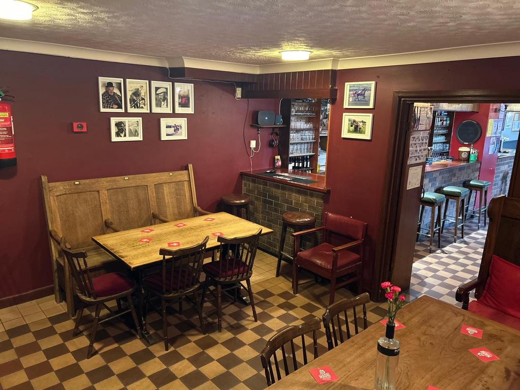Lounge Bar