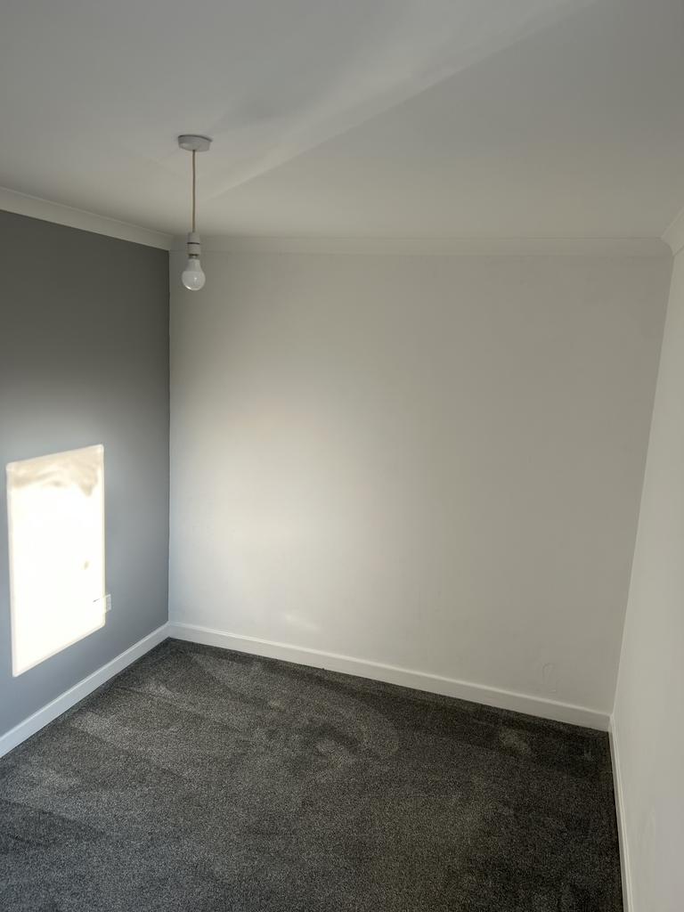 Office/Bedroom/Lounge