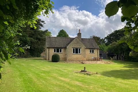 3 bedroom detached bungalow to rent, Mill Lane, Sandford St. Martin OX7