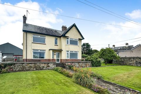 4 bedroom detached house for sale, Tywyn, Gwynedd, LL36