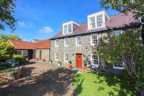 5 bedroom property for sale, La Rue Du Hamel, St Saviour's, Guernsey, GY7