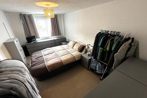 2 bedroom flat for sale, Kingfisher Court Preston PR1 8UG