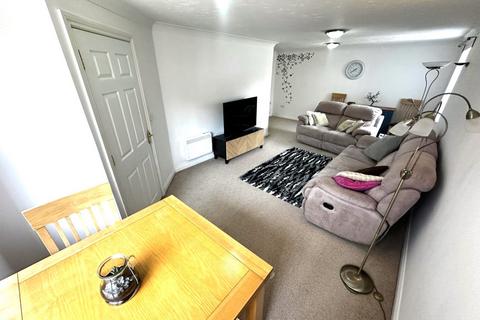 2 bedroom flat for sale, Kingfisher Court Preston PR1 8UG