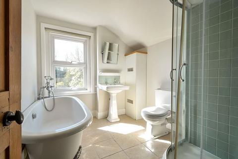 75 Bar End Road, Winchester, SO23 9NP