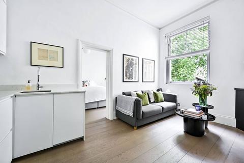 1 bedroom flat for sale, Spencer Road, Grove Park, London, W4