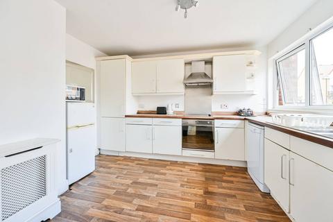 16 Admiral Place, London, SE16 5NY